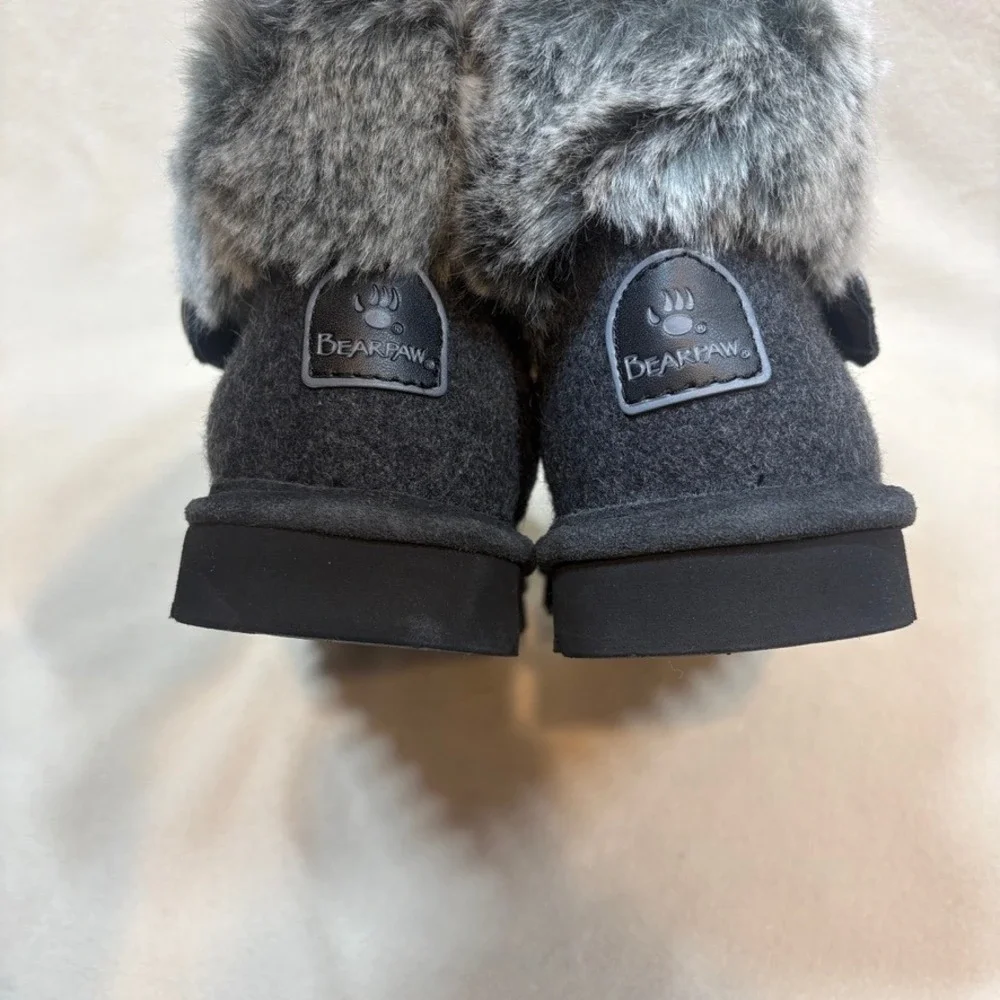 NWOT Bearpaw Womens Sz 7 Charcoal Gray‎ Wool Faux Fur Trim Buckle Ankle Boots